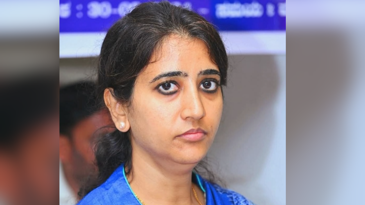https://salarnews.in/public/uploads/images/newsimages/maannewsimage05092025_225553_Bidar DC.png